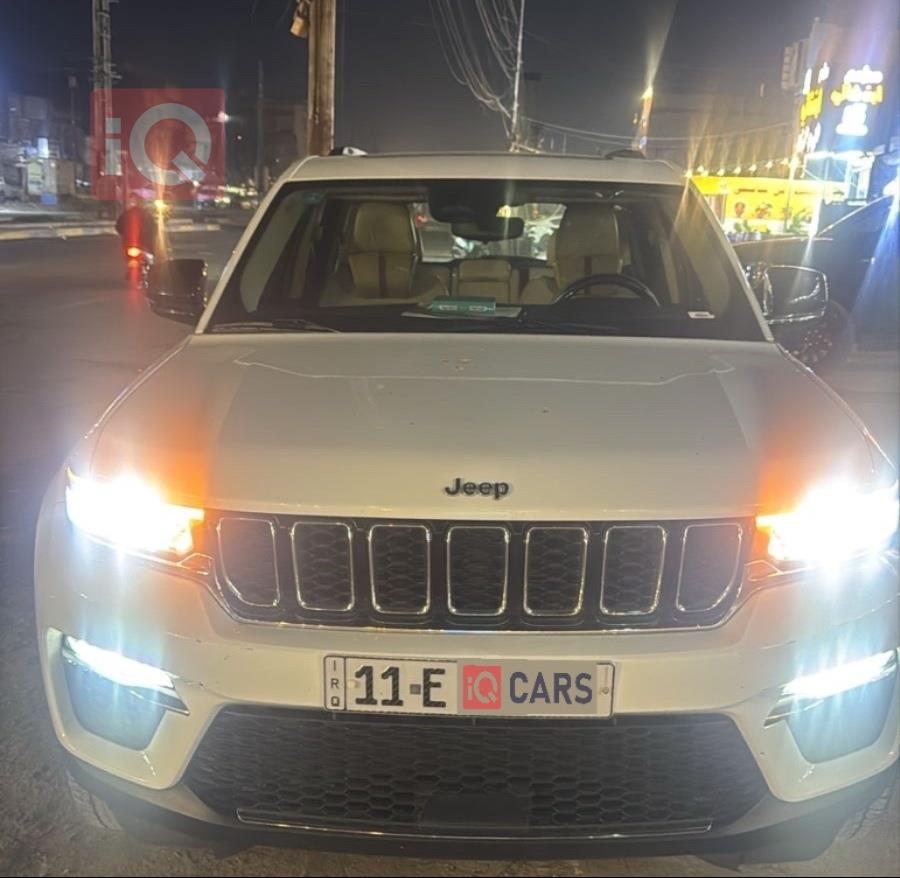 جیپ گراند شیرۆکی